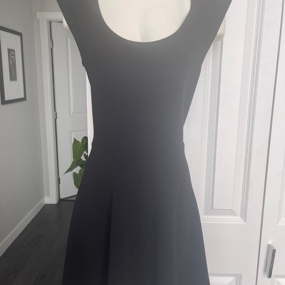 Super cute Black skater dress - Picture 1 of 4